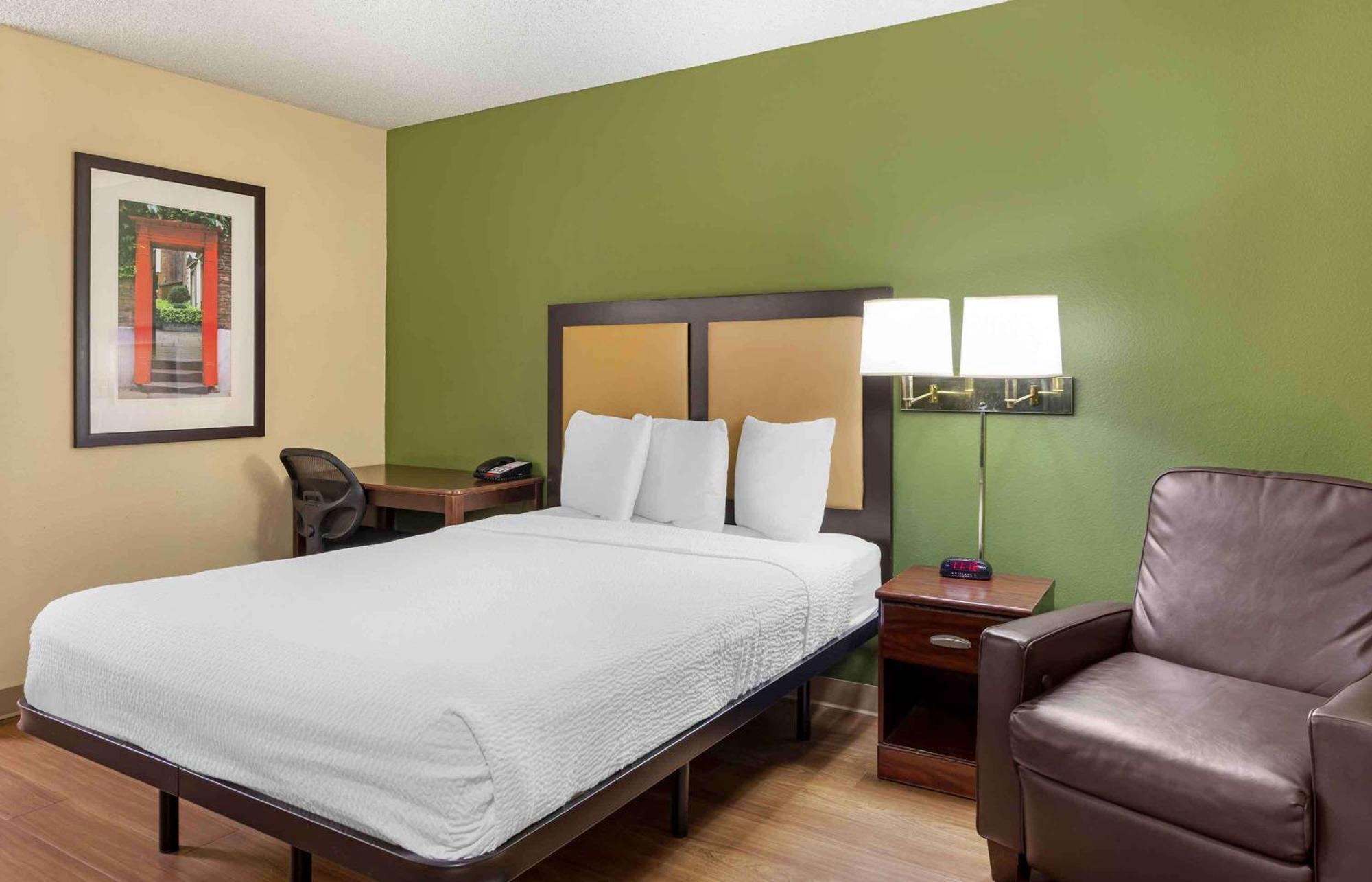 Extended America - Angeles - Long Airport Hotel 2*